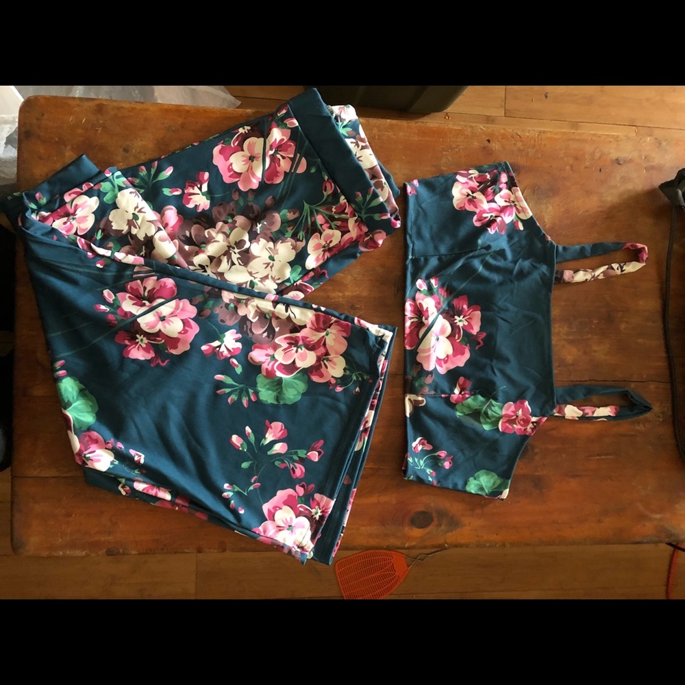 Floral two piece pant suit
